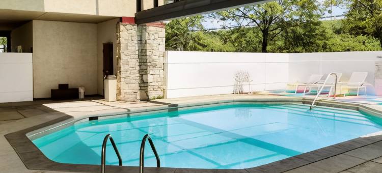 霍兰伊克诺旅馆(Econo Lodge)图片