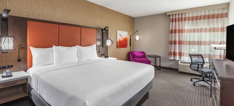 休斯顿东I-10拉昆塔温德姆套房酒店(La Quinta Inn & Suites by Wyndham Houston East at Sheldon Rd)图片