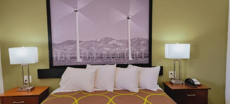 埃尔森特罗北温德姆速 8 酒店(Super 8 by Wyndham El Centro North)图片