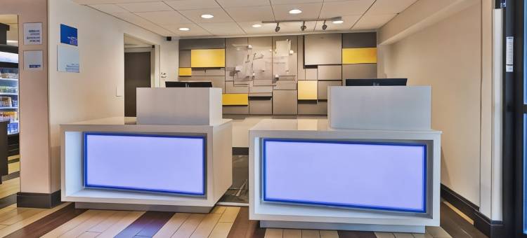 Holiday Inn Express 华尔(Holiday Inn Express Waldorf)图片