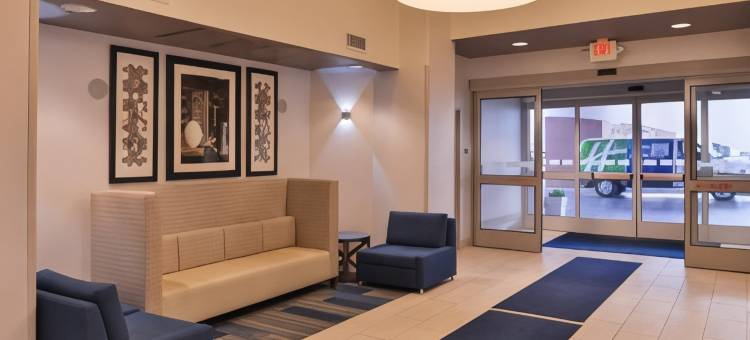 Holiday Inn Express 伍德兰德(Holiday Inn Express WOODLAND by IHG)图片