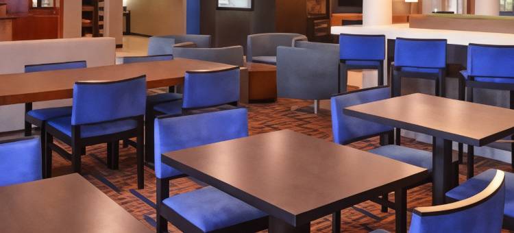 匹兹堡蒙罗维尔万怡酒店(Courtyard Pittsburgh Monroeville)图片