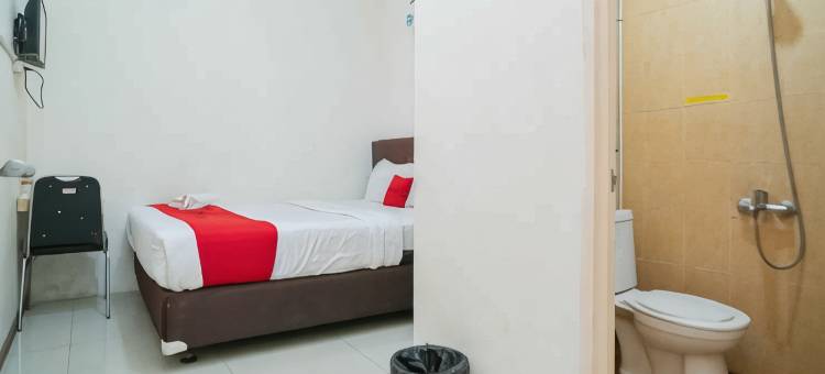 红多兹酒店靠近阿约萨里2号航站楼(RedDoorz Near Flyover Arjosari Malang)图片
