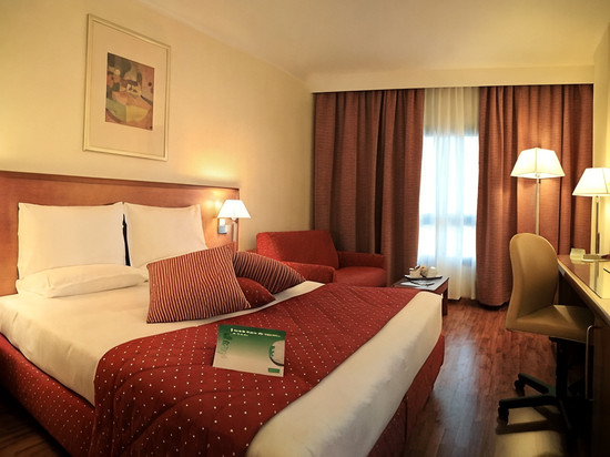 Holiday Inn 卡利亚里