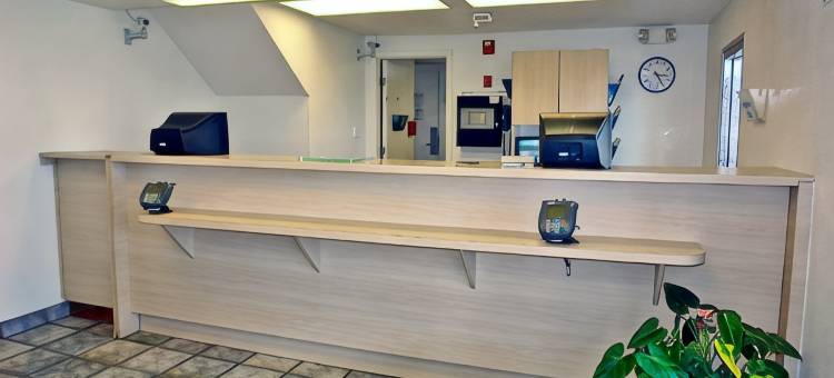 OYO 莫比尔酒店 - 阿拉巴马 I-65 机场大道(OYO Hotel Mobile, Al I-65 at Airport Blvd)图片