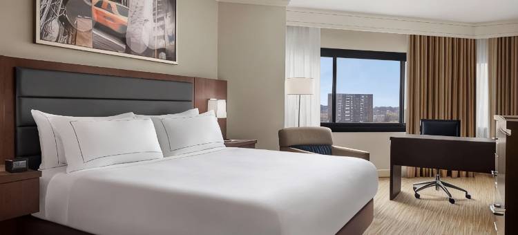 利堡/乔治·华盛顿大桥希尔顿逸林酒店(DoubleTree by Hilton Fort Lee/George Washington Bridge)图片