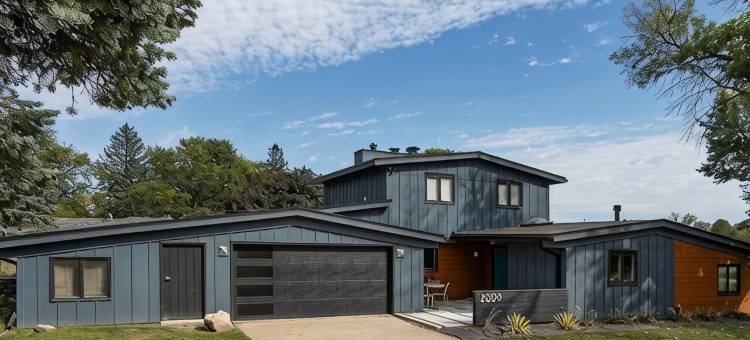 RARE Mid-Mod Home. Spacious inside-and-out.图片