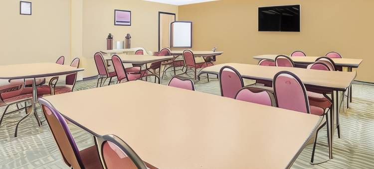 尼克萨-斯普林菲尔德地区速8酒店(Super 8 by Wyndham Nixa/Springfield Area)图片
