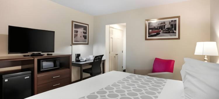 罗德威旅馆-近好莱坞海滩(Downtown Hollywood Gardens Inn & Suites)图片