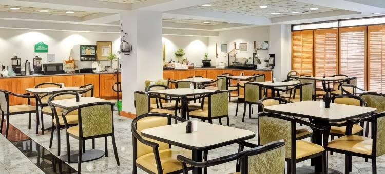 穆尔斯维尔拉昆塔温德姆套房酒店(La Quinta Inn & Suites by Wyndham Mooresville)图片