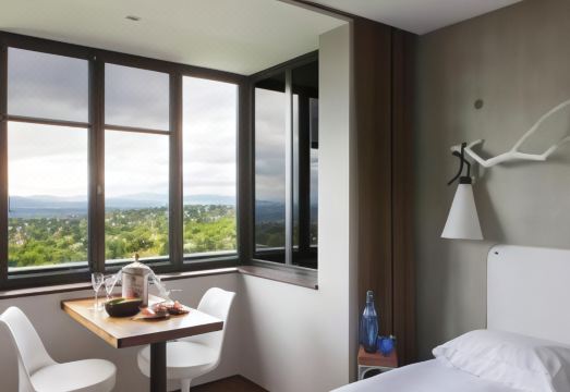 L'Ermitage Hôtel Cuisine-À-MangerHotel Overview