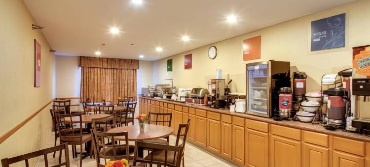 道奇堡呗盟套房酒店(Baymont by Wyndham Fort Dodge)图片