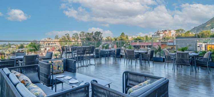 卡特拉瓦什诺德维假日酒店(Holiday Inn Katra Vaishno Devi)图片