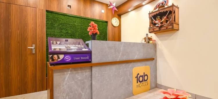 OYO9246天堂旅馆(FabHotel Seven Inn 30 - Near Care Hospital)图片