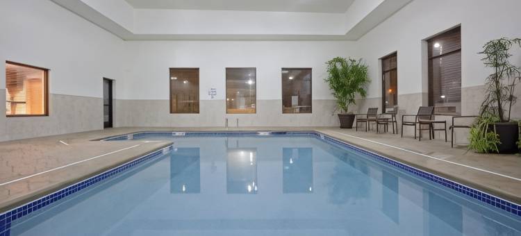 智选假日套房酒店马龙(Holiday Inn Express & Suites Malone)图片
