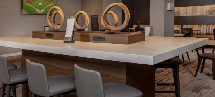 威尔明顿市中心万怡酒店(Courtyard Wilmington Downtown)图片