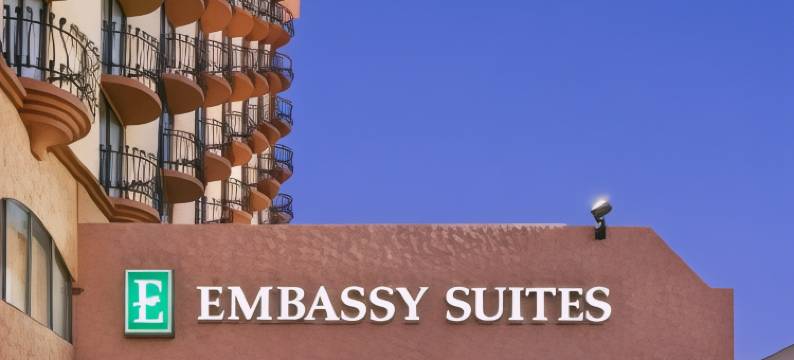 堪萨斯城广场希尔顿惠庭套房酒店(Embassy Suites by Hilton Kansas City Plaza)图片