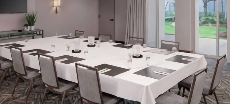 波士顿马尔伯勒希尔顿安泊套房酒店(Embassy Suites by Hilton Boston Marlborough)图片