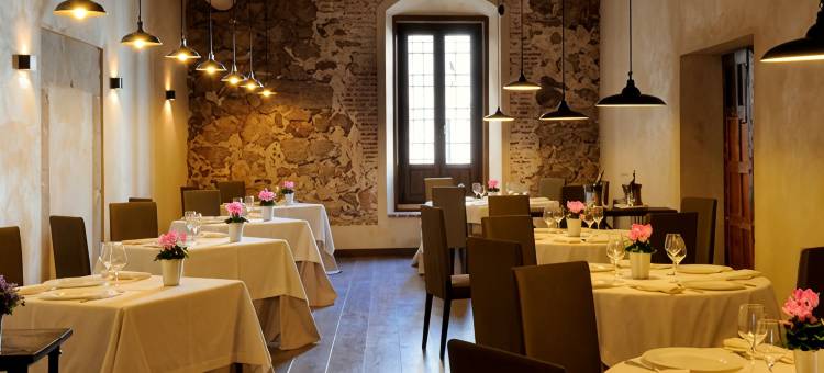 卡瓦哈尔吉隆宫酒店(Palacio Carvajal Girón)图片