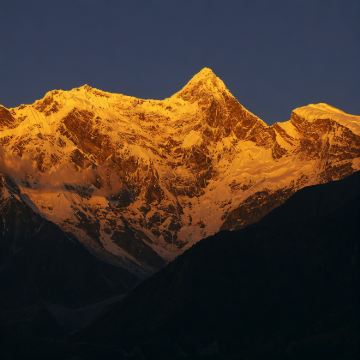 林芝+雅鲁藏布大峡谷+来古冰川+然乌湖+巴松措+布达拉宫7日6晚拼小团