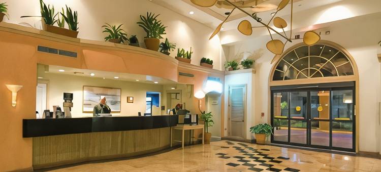 迪尔菲尔德海滩贝斯特韦斯特优质套房酒店(Best Western Plus Deerfield Beach Hotel  Suites)图片