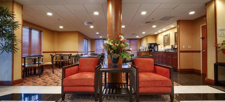 皮尔斯堡95号公路温德姆戴斯套房酒店(Days Inn & Suites by Wyndham Fort Pierce I-95)图片
