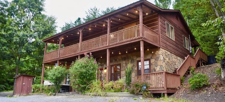 Cosby Cabin · HotTub · Mtn View · Game Room · Pets图片