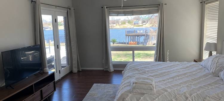 Elm Lodge - Lake House w/ Pool, Dock, 100' Lake Front, Large Yard w/ Great Views图片