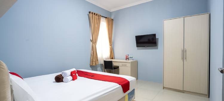 红门酒店-近西罗亚卡拉瓦奇(RedDoorz Plus near Siloam Karawaci)图片
