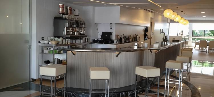 阿瓜杜尔塞公寓酒店(Apartahotel Aguadulce)图片