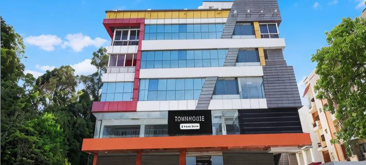 拉马穆尔蒂纳加尔西区酒店(原凤凰酒店)(Townhouse Ramamurthy Nagar West Formerly Phoenix Hotel)图片