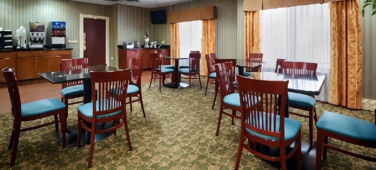 卡拉马祖贝斯特韦斯特优质套房酒店(Best Western Plus Kalamazoo Suites)图片