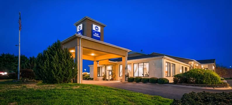 门罗贝斯特韦斯特套房酒店(Best Western Inn  Suites - Monroe)图片