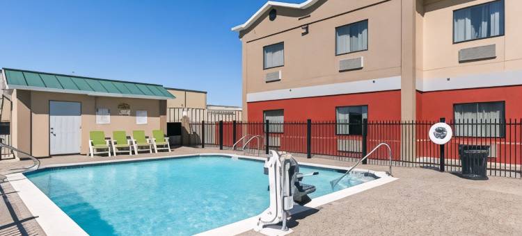 东休斯顿I-10伊克诺套房酒店(Econo Lodge Inn & Suites East Houston I-10)图片