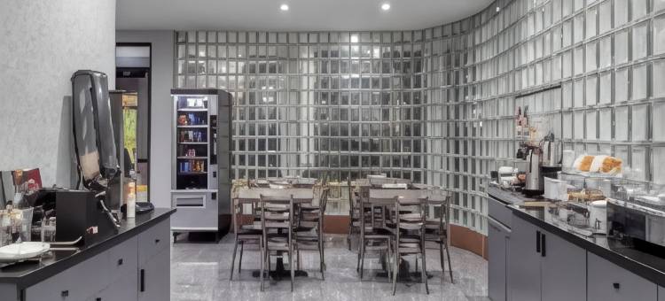 速8斯普林/伍德兰市酒店by Wyndham(Super 8 by Wyndham Spring / the Woodlands)图片