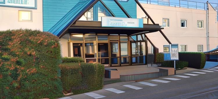直通马堤格的Kyriad酒店(Kyriad Direct Martigues)图片