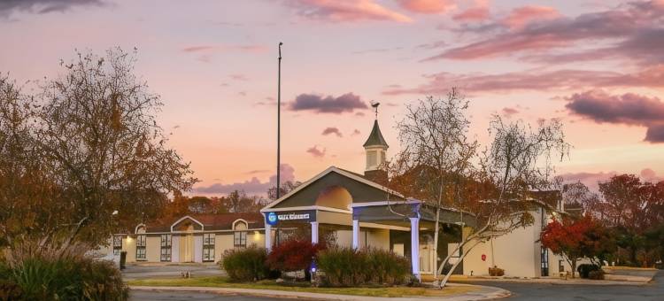 贝斯特韦斯特神秘酒店(Best Western Mystic Hotel)图片