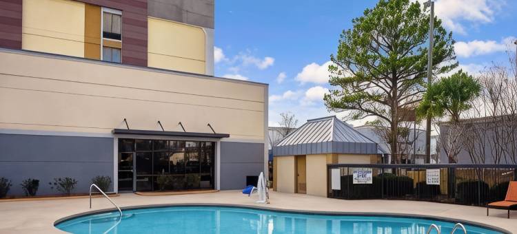 哥伦比亚东南杰克逊堡拉昆塔温德姆酒店(La Quinta Inn by Wyndham Columbia SE / Fort Jackson)图片