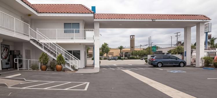 诺沃尔克6号汽车旅馆(Motel 6 Norwalk, CA)图片