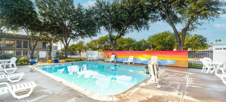 德里奥6号汽车旅馆(Motel 6 Del Rio, TX)图片
