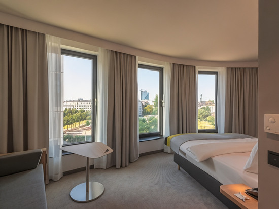 杜塞尔多夫中央火车站智选假日酒店