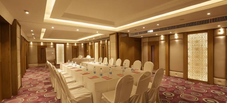 贾朗达尔温德姆华美达安可酒店(Ramada Encore by Wyndham Jalandhar)图片