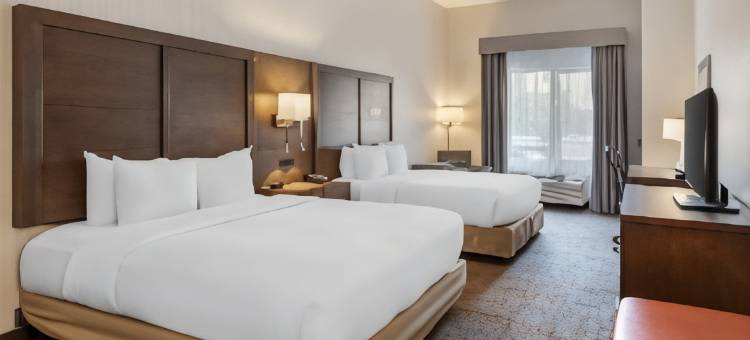 布赖顿丹佛东北医疗中心舒适套房酒店(Comfort Inn & Suites Brighton Denver NE Medical Center)图片