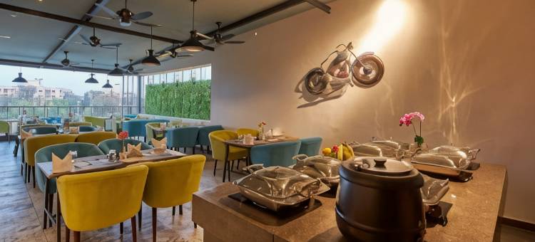 科拉曼加拉丽晶酒店(Regenta Inn Grand Koramangala by Royal Orchid Hotels)图片