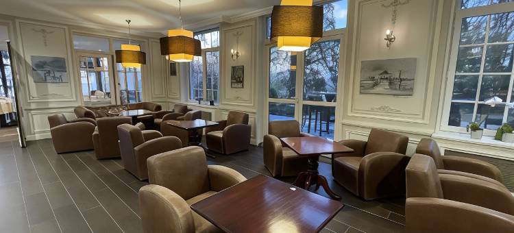 罗吉斯_拉萨皮尼埃酒店餐厅(Logis - Hotel Restaurant la Sapinière)图片