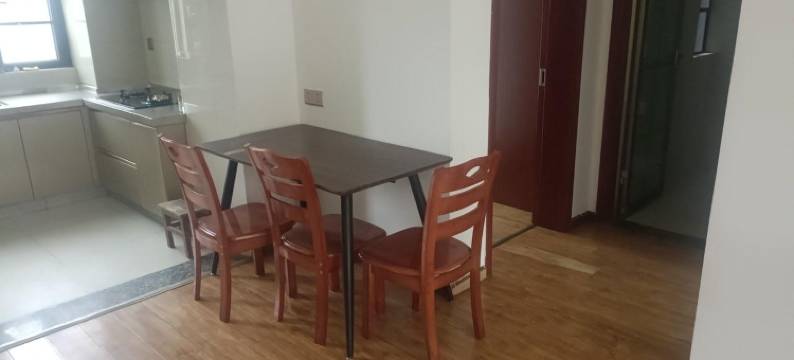 温馨大哥哥爱你哟公寓(东站路分店)图片