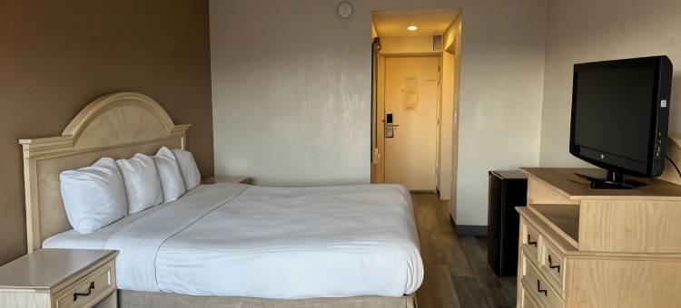 山顶客栈及套房(Hilltop Inn & Suites)图片