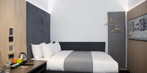 巴斯Z酒店