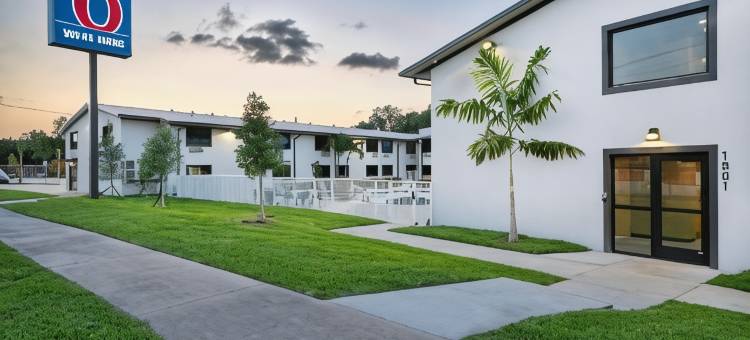 劳德代尔堡6号汽车旅馆(Motel 6 Fort Lauderdale, FL)图片