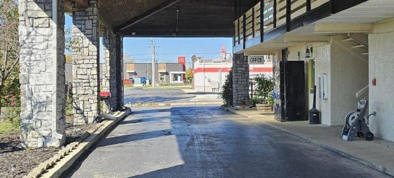 OYO 布鲁克维尔酒店 近代顿国际机场(Brookville Inn by OYO Near Dayton International Airport)图片